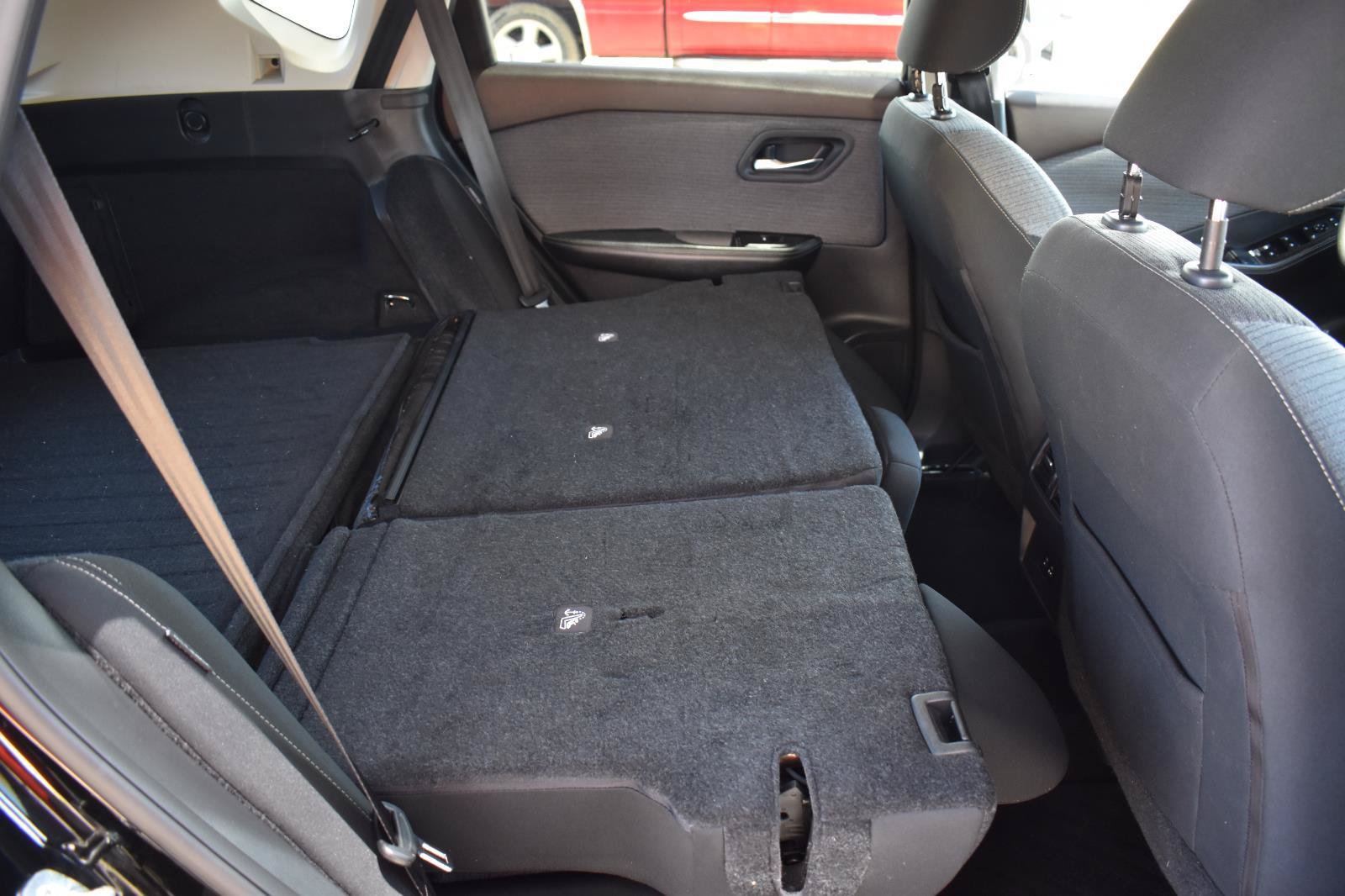 Used 2021 Nissan Rogue SV FWD image 60