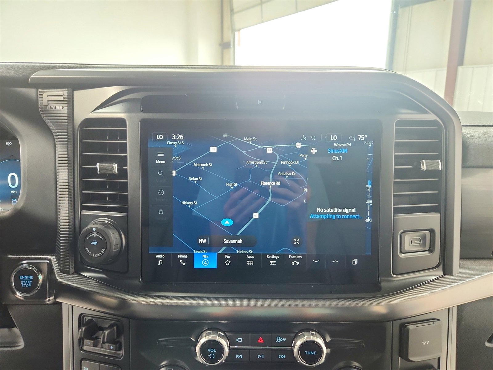 New 2025 Ford F150 Lariat w/ Equipment Group 502A High image 27