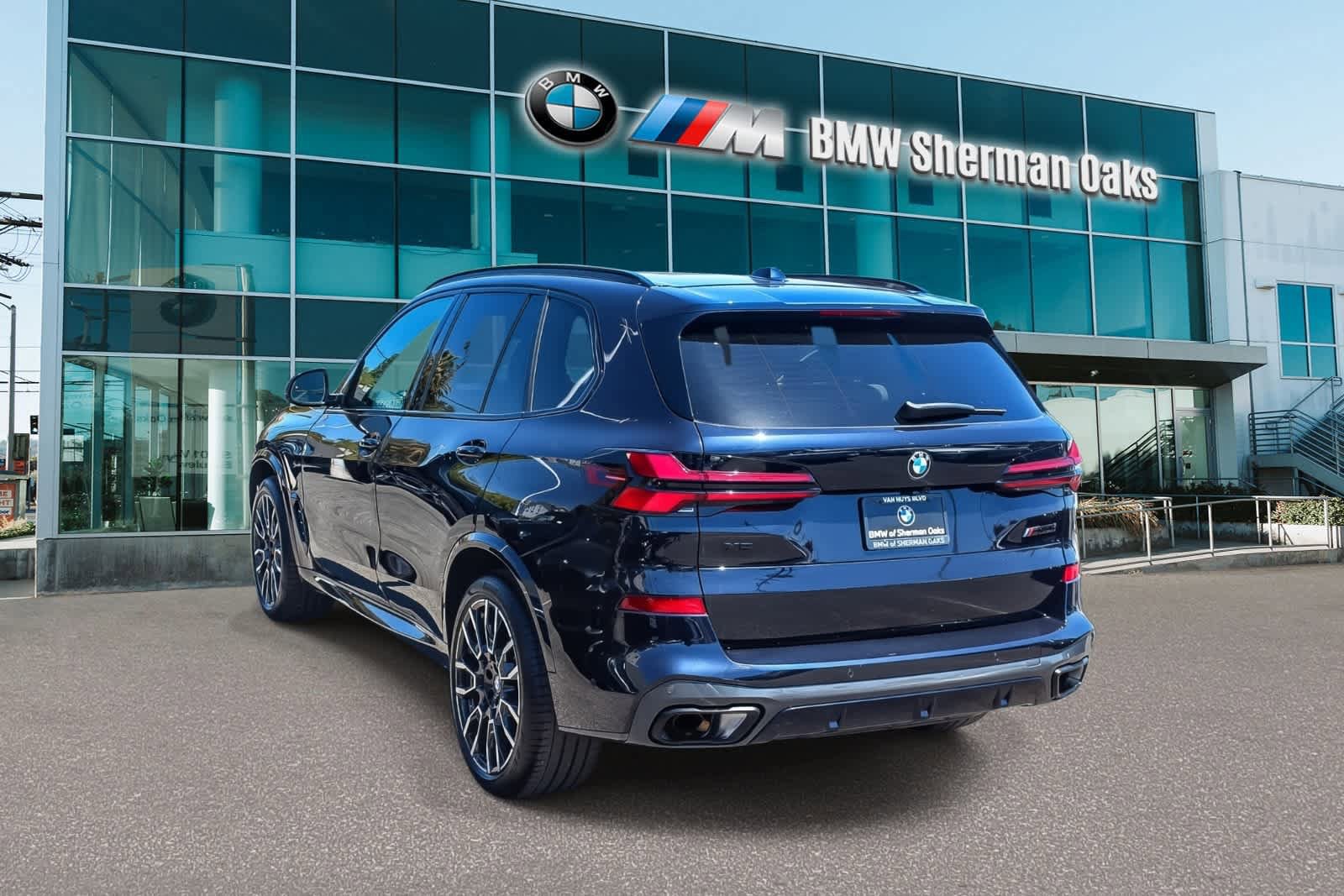 Used 2025 BMW X5 sDrive40i w/ M Sport Package RWD image 6
