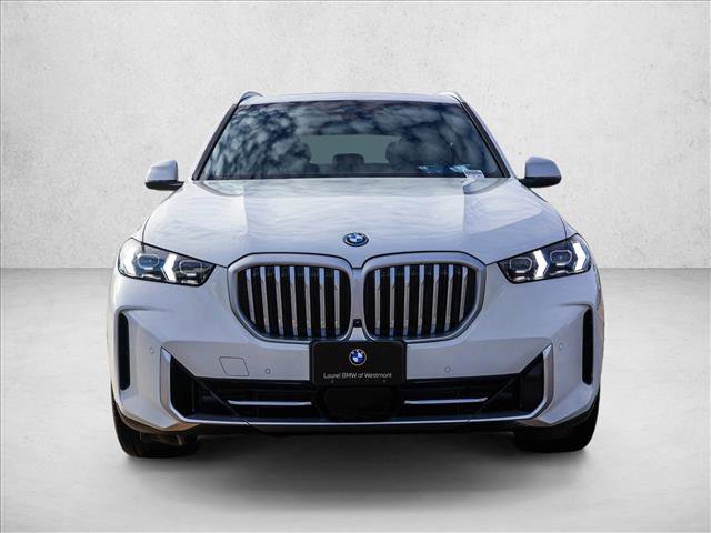 Used 2024 BMW X5 xDrive50e image 2