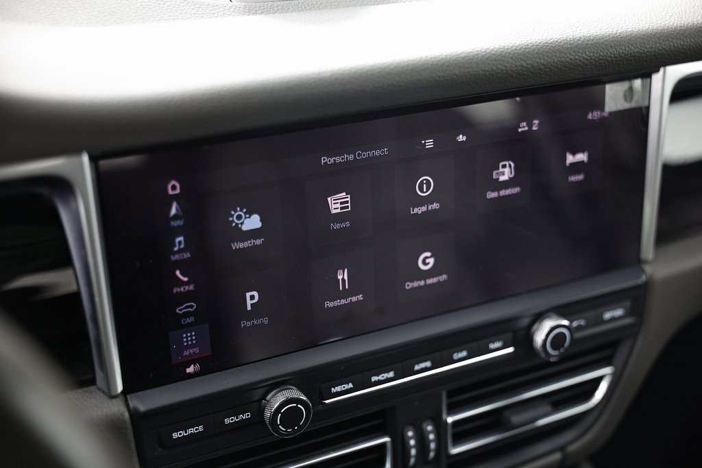 Used 2021 Porsche Macan image 37