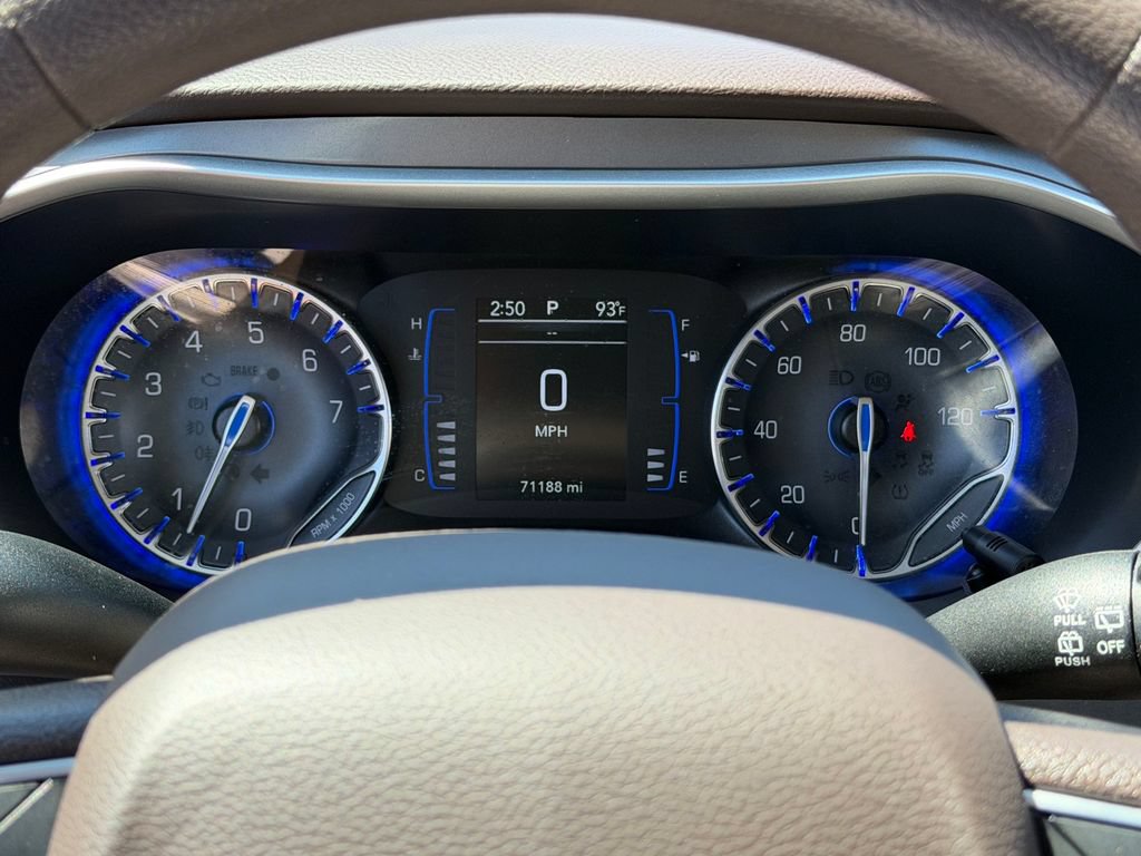 Used 2019 Chrysler Pacifica LX w/ Tire & Wheel Group FWD image 13