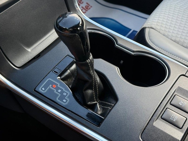 Used 2015 Toyota Camry SE image 20
