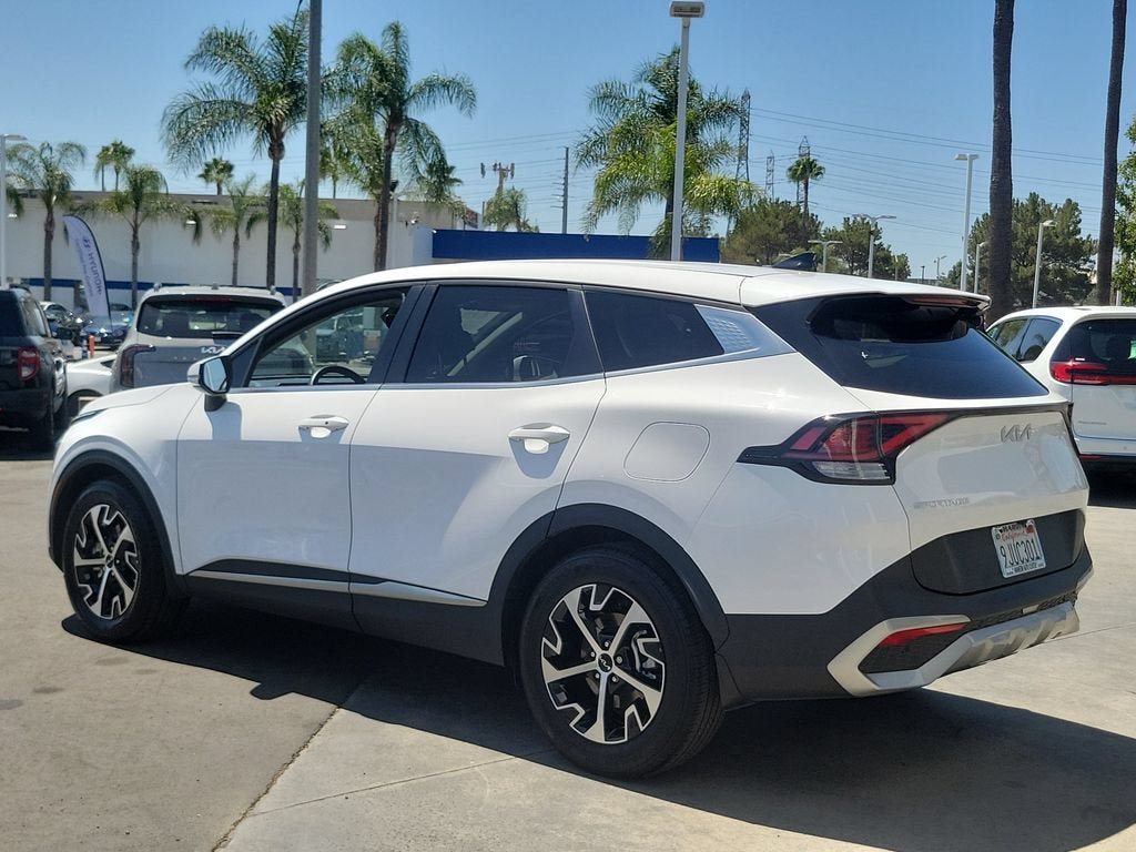 Used 2024 Kia Sportage EX FWD image 3