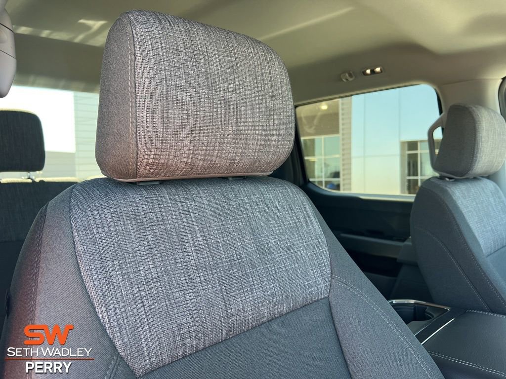New 2026 Ford F250 XLT w/ FX4 Off-Road Package image 17