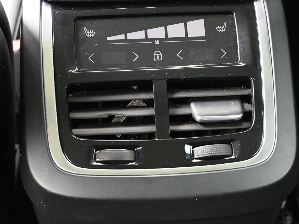 Certified 2023 Volvo XC90 B6 Plus w/ Protection Package Premier image 20