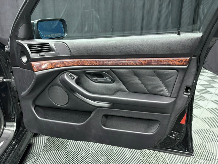 Used 2000 BMW 528i Sedan image 25