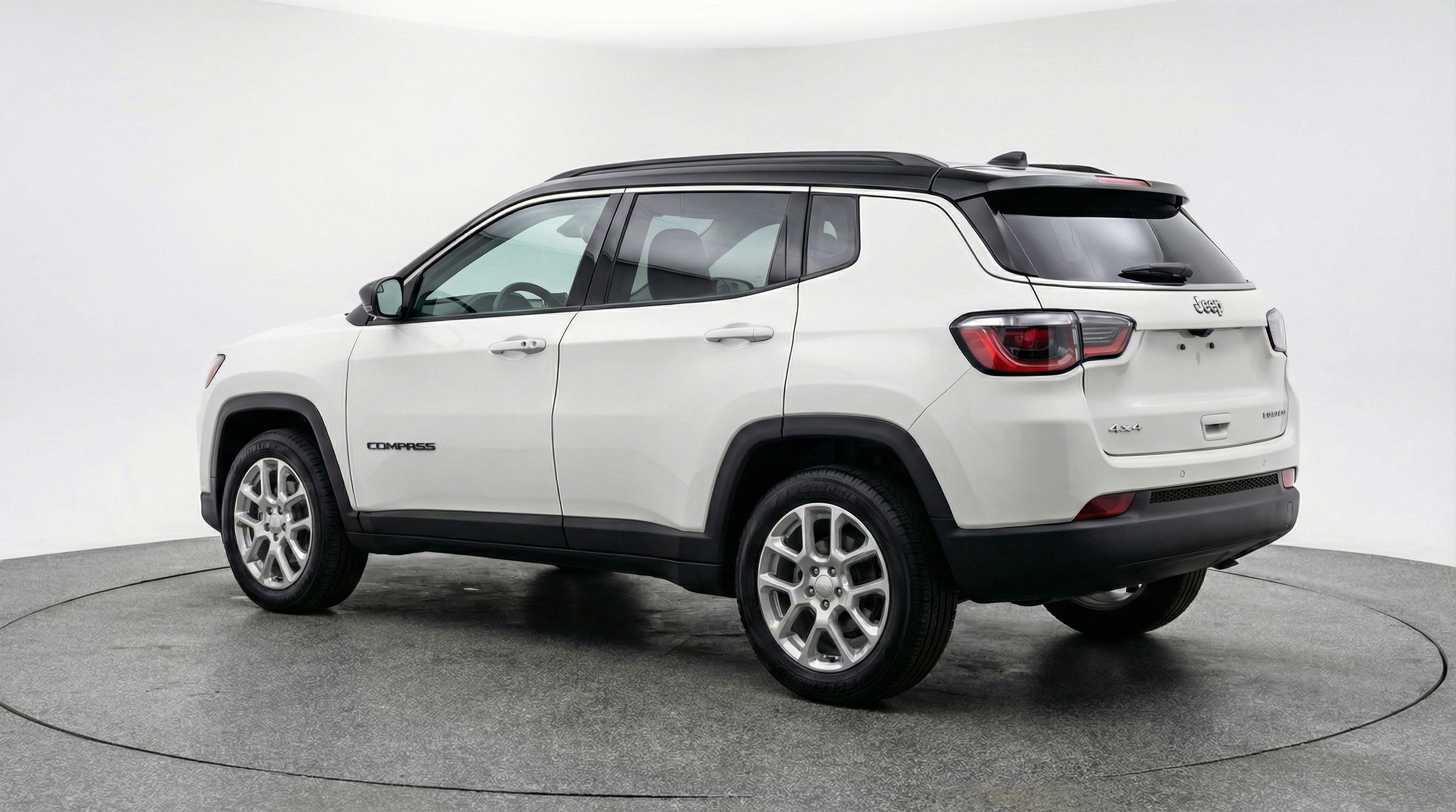 Used 2025 Jeep Compass Limited AWD/4WD image 6