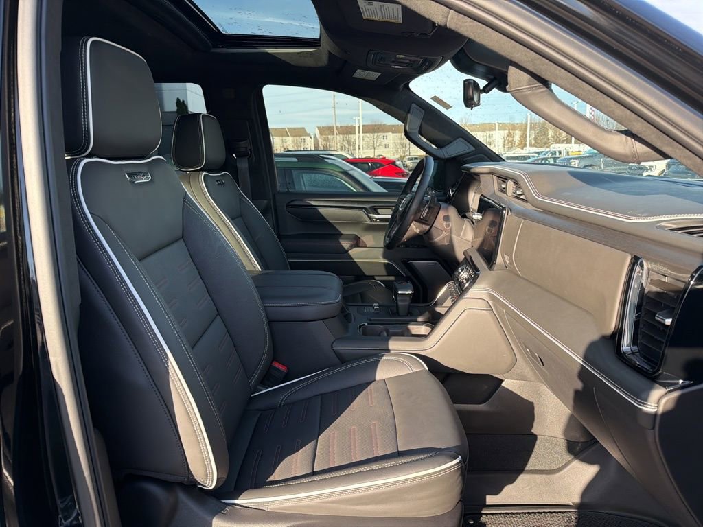 Used 2025 GMC Sierra 1500 AT4X image 33