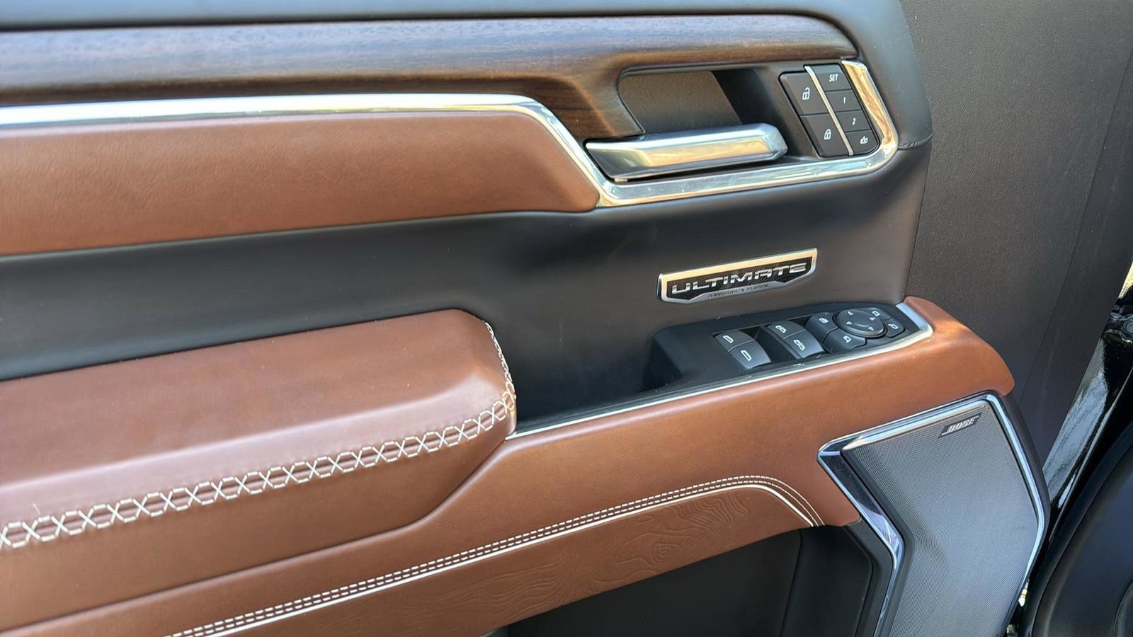 Used 2024 GMC Sierra 1500 Denali Ultimate image 12