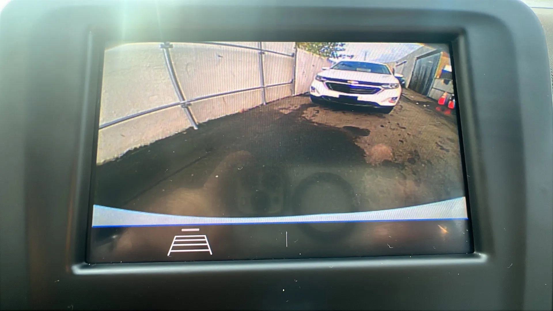 Used 2020 Chevrolet Equinox LT w/ Driver Convenience Package image 18