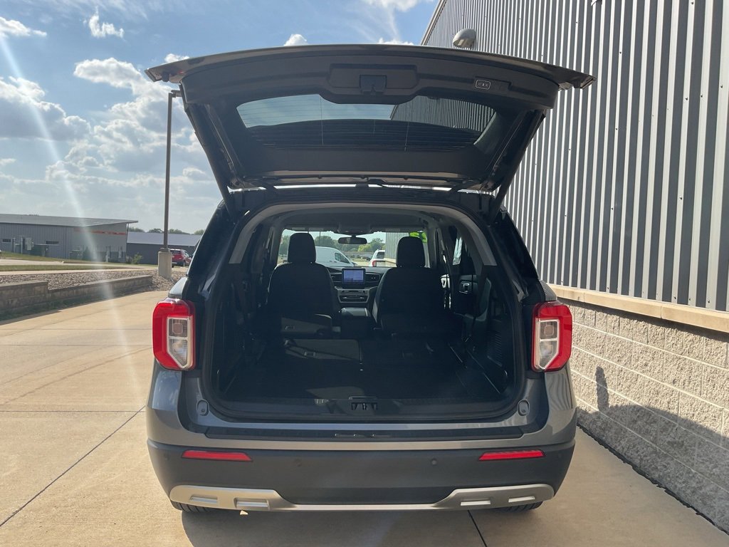 Used 2023 Ford Explorer XLT w/ Equipment Group 202A image 26