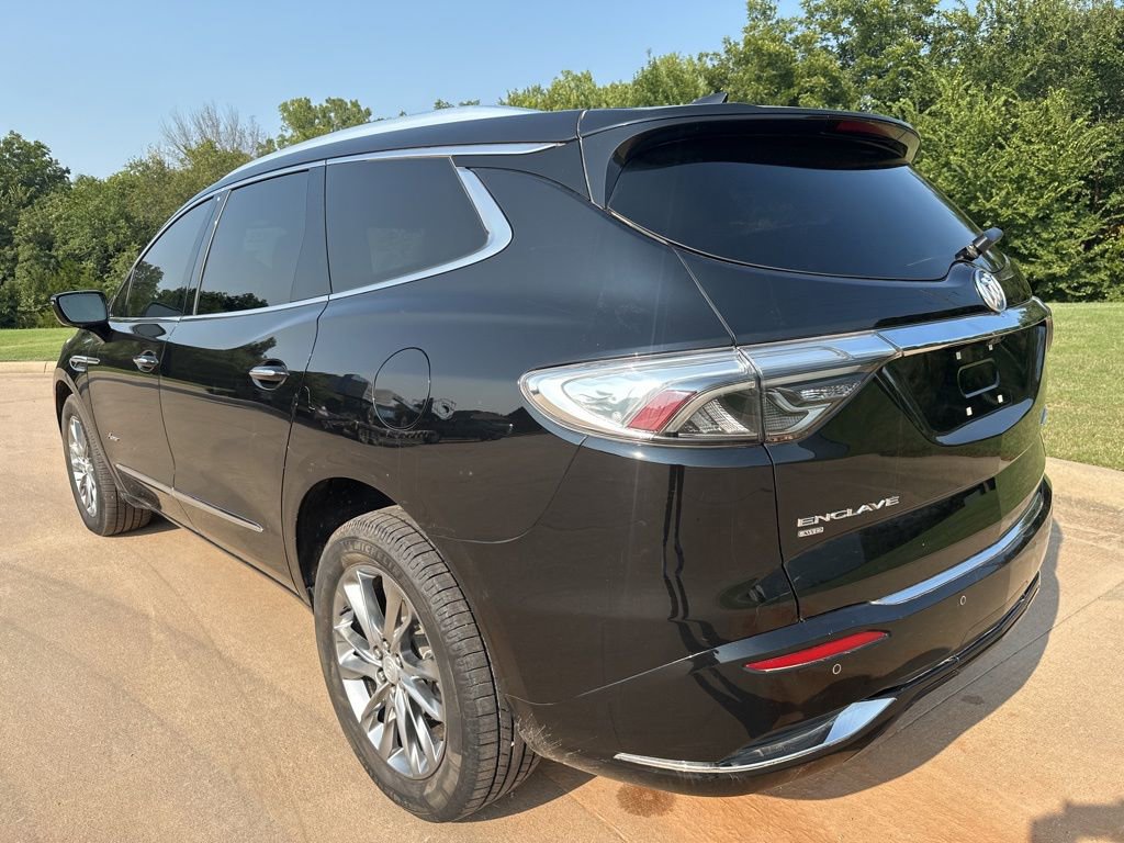 Used 2022 Buick Enclave Avenir w/ Avenir Technology Package image 5