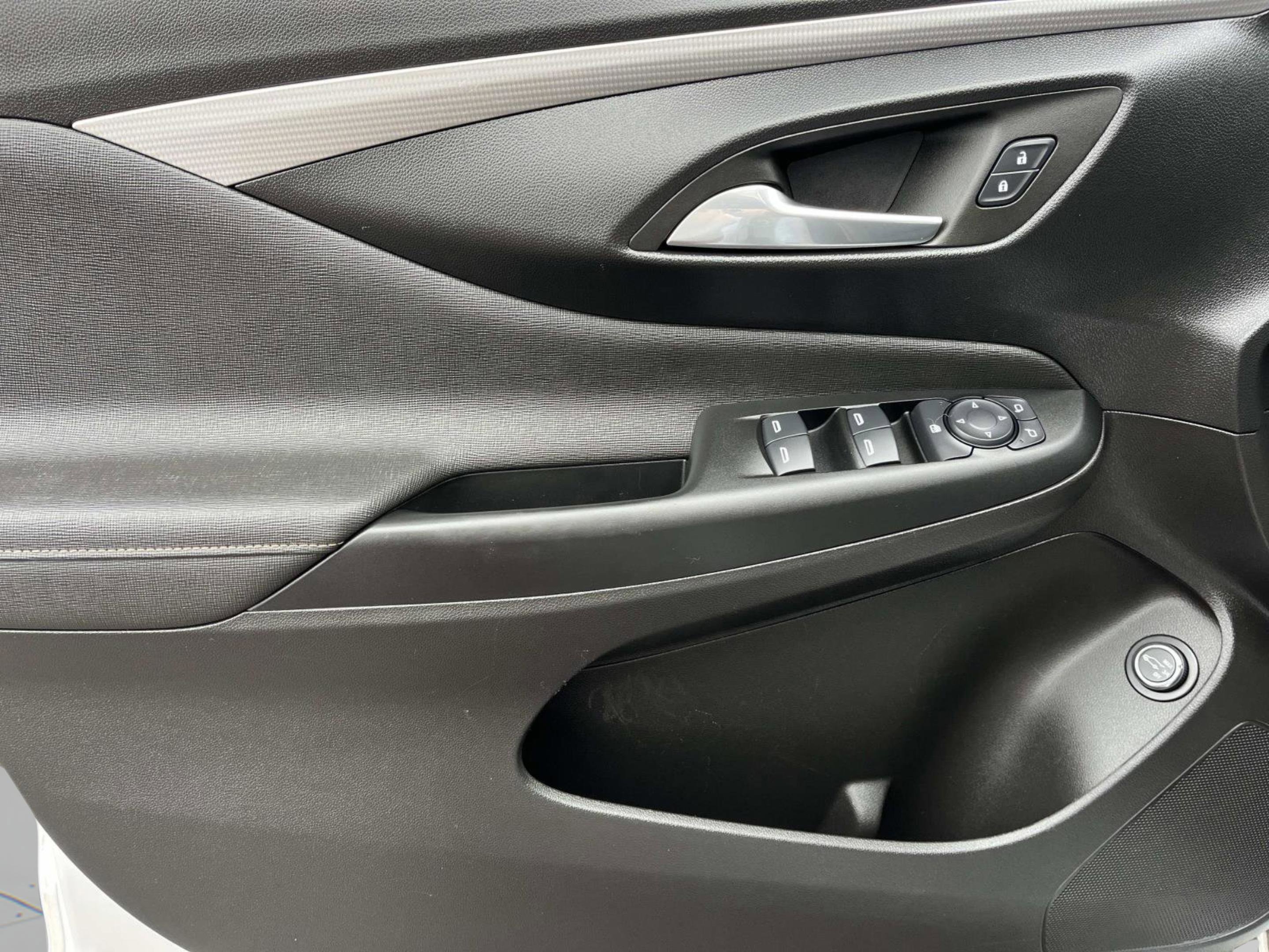 Used 2024 Buick Envista Avenir FWD image 25
