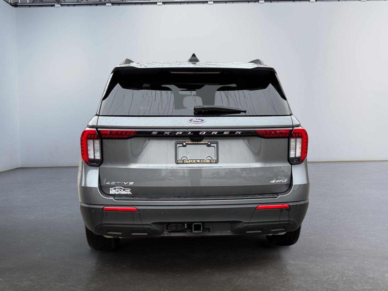 Used 2025 Ford Explorer Active AWD/4WD image 4