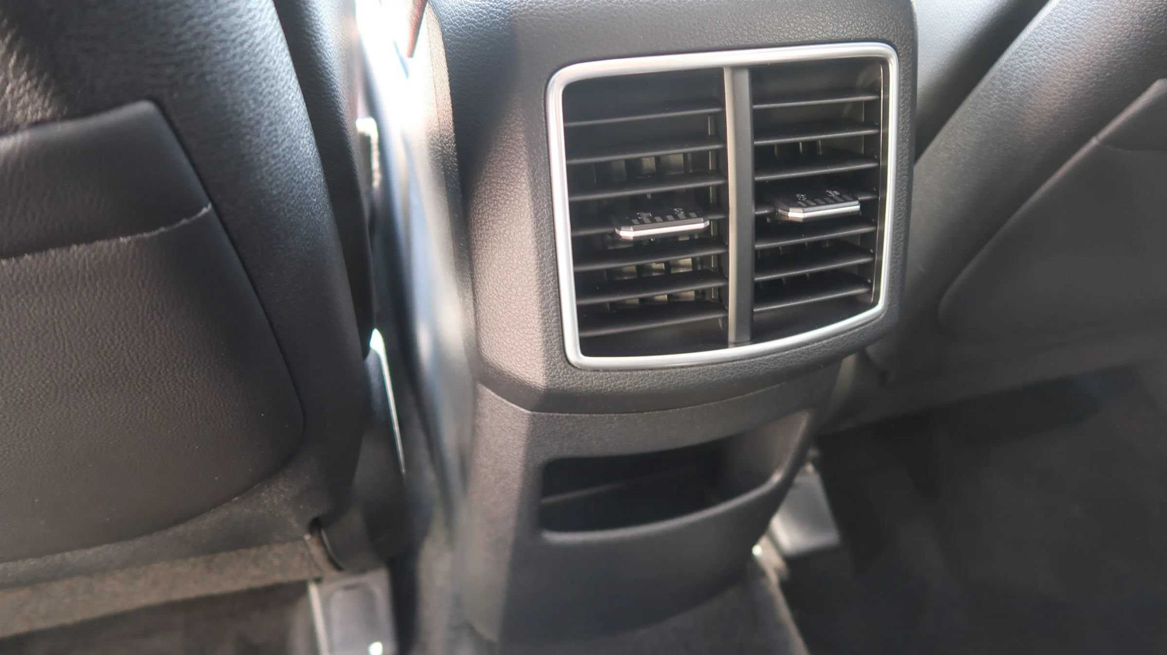 Used 2025 Kia Sportage EX w/ Premium Package AWD/4WD image 44