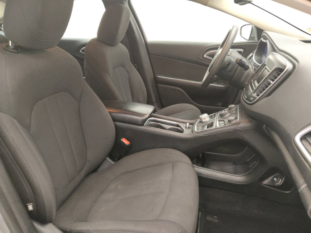 Used 2015 Chrysler 200 Limited FWD image 21