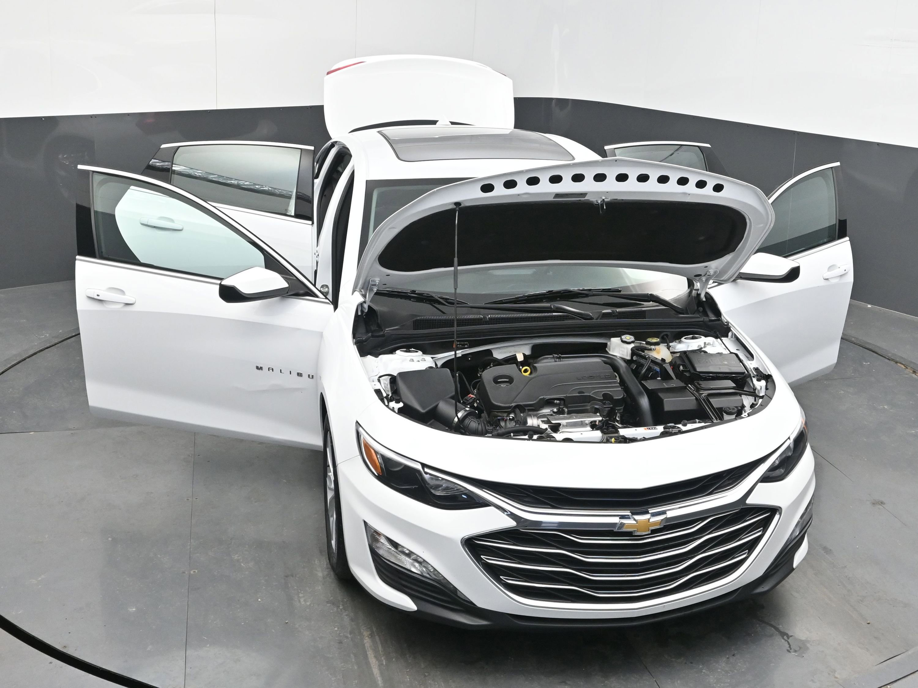 Used 2024 Chevrolet Malibu LT image 43