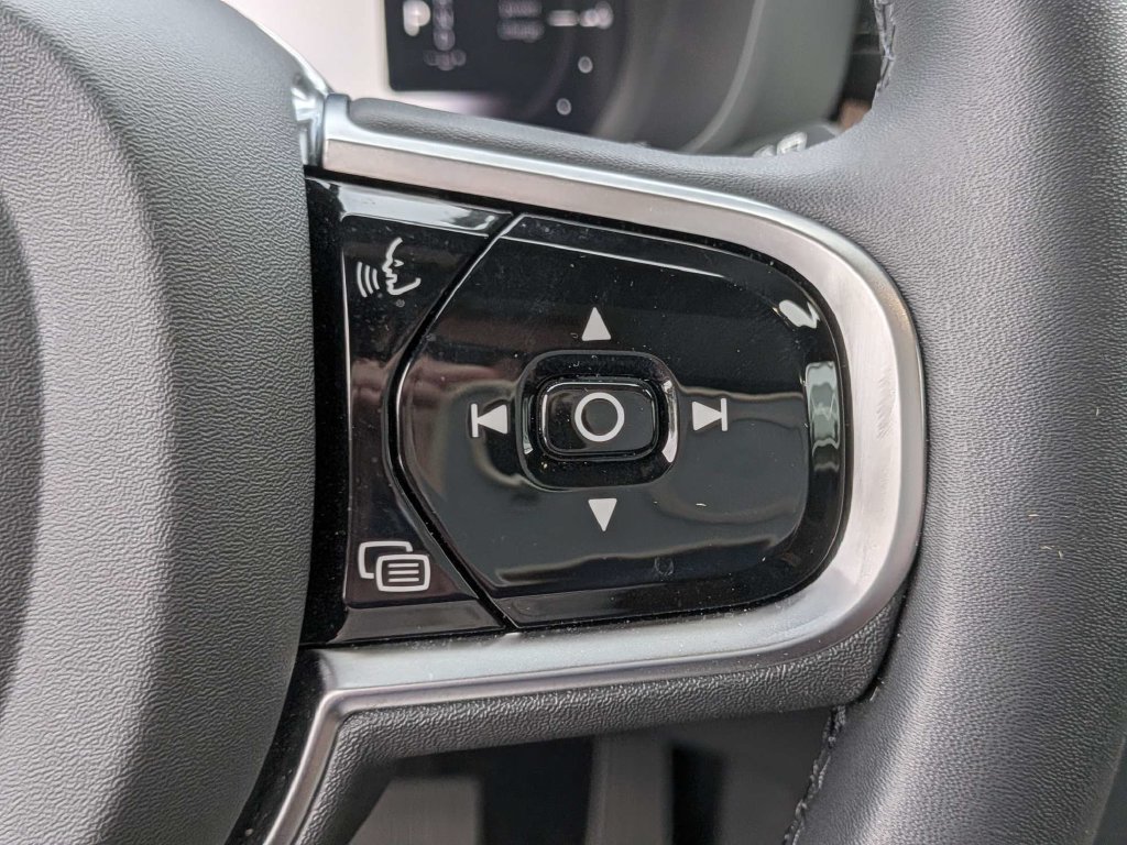 Certified 2024 Volvo XC60 T8 Ultimate w/ Climate Package AWD/4WD image 34