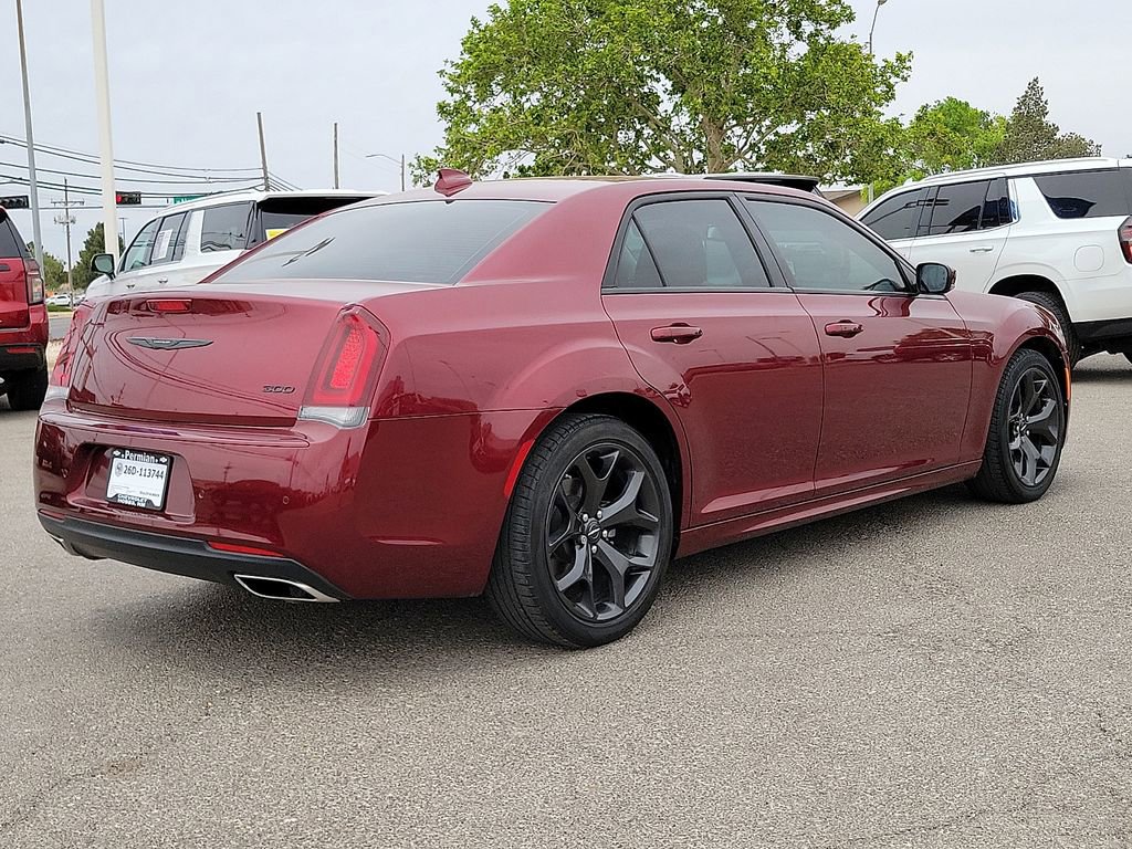 Used 2023 Chrysler 300 Touring L w/ Safetytec Plus Group RWD image 11
