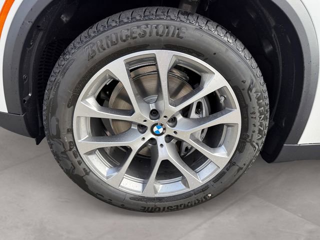 New 2026 BMW X5 xDrive40i w/ Climate Comfort Package AWD/4WD image 14