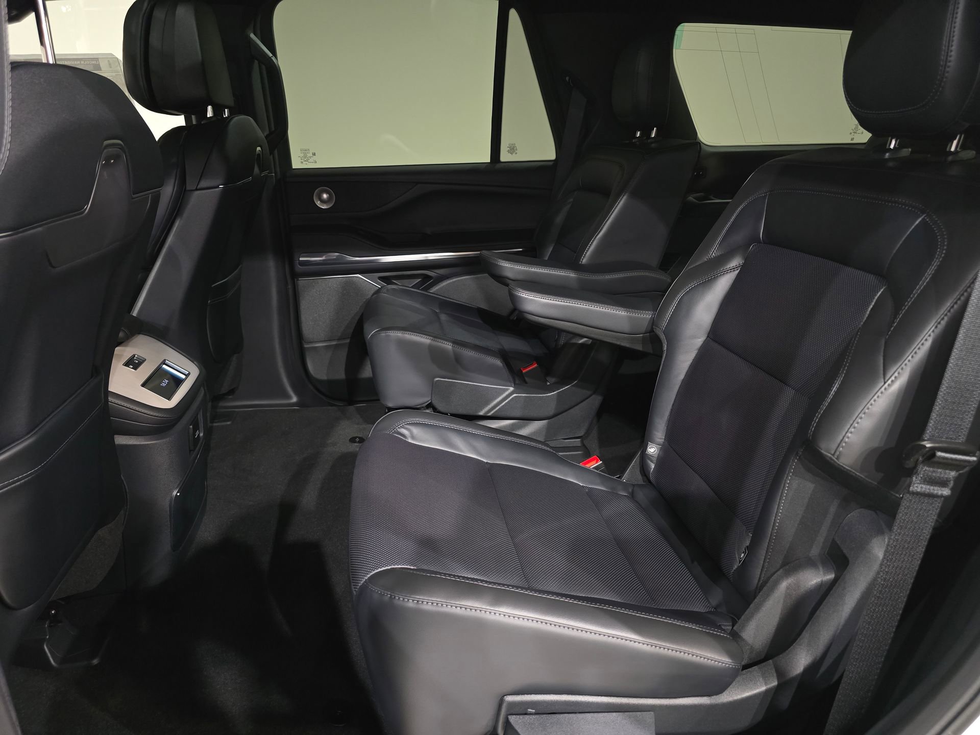 New 2025 Lincoln Navigator Reserve image 42