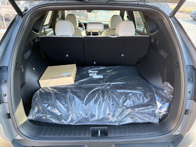 New 2025 Hyundai Tucson Limited AWD/4WD image 24