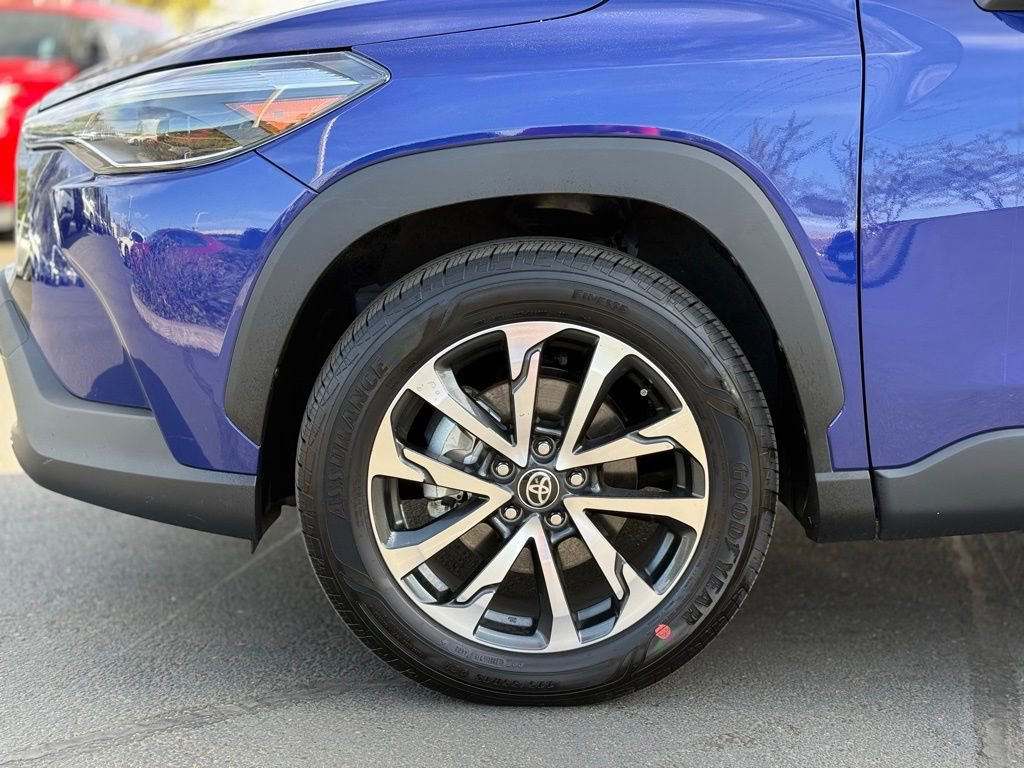 Certified 2024 Toyota Corolla Cross XLE w/ Convenience Package image 9