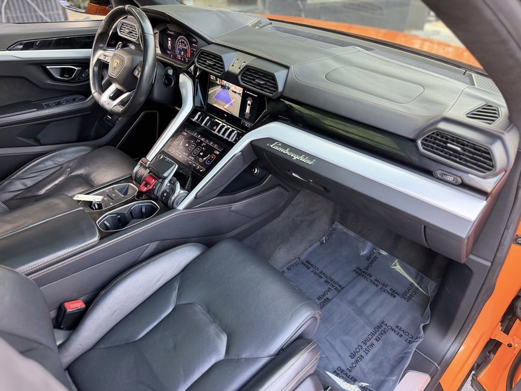 Used 2021 Lamborghini Urus image 33