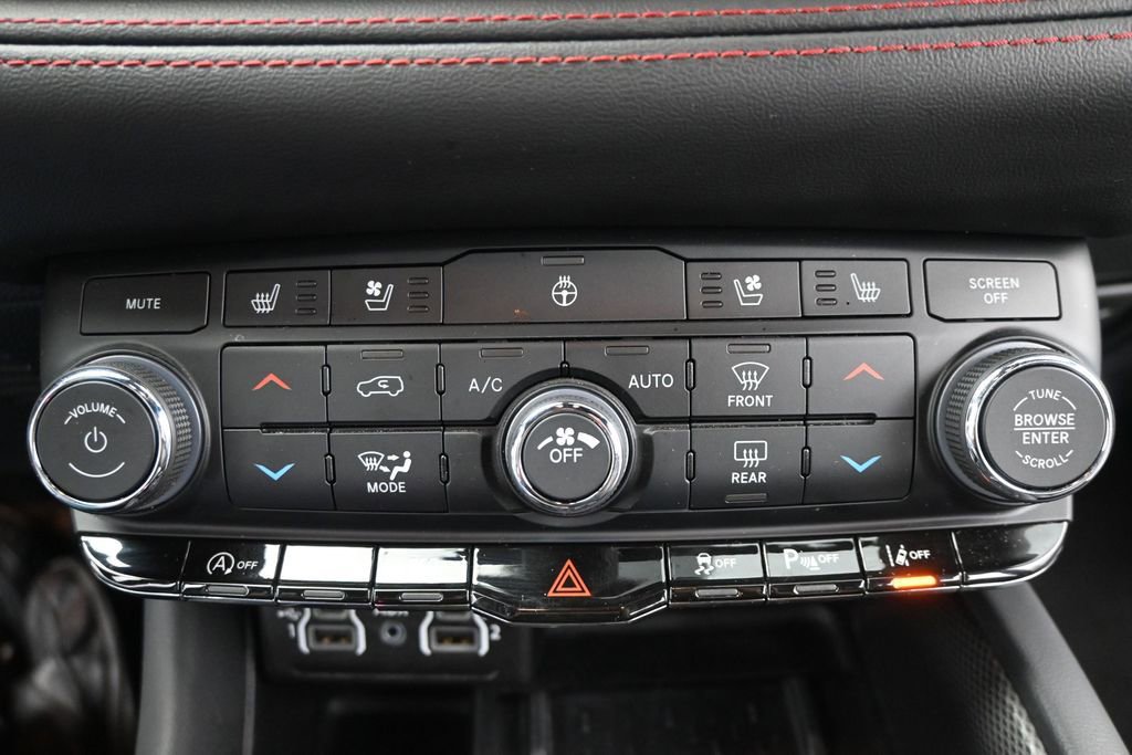 Used 2025 Dodge Durango GT AWD/4WD image 25
