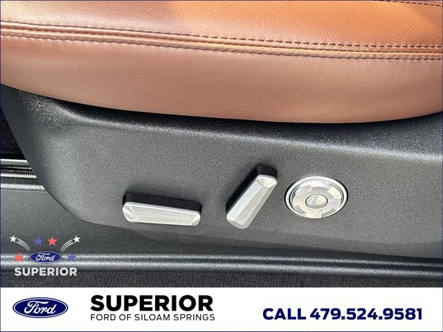 Used 2025 Lincoln Navigator Reserve AWD/4WD image 24