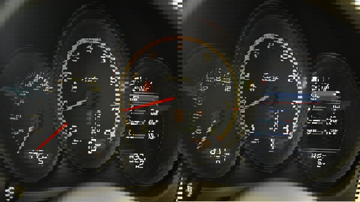 Used 2021 Porsche Macan Turbo w/ Premium Package Plus (PF0) image 15