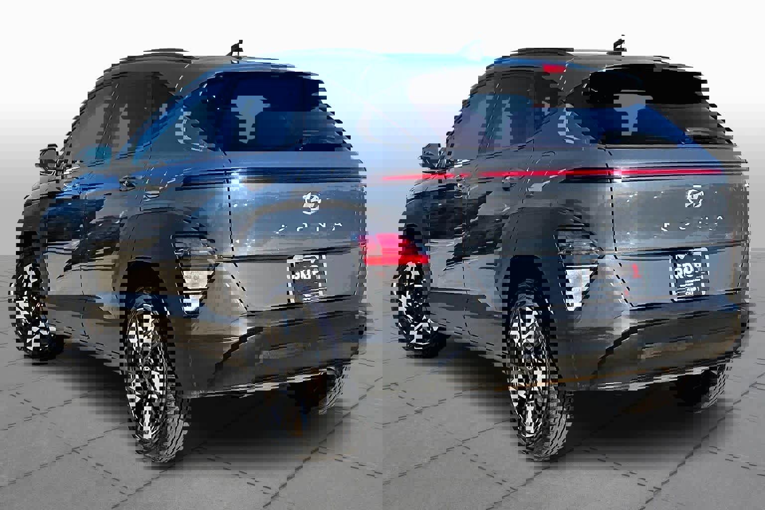 Used 2024 Hyundai Kona SEL image 11