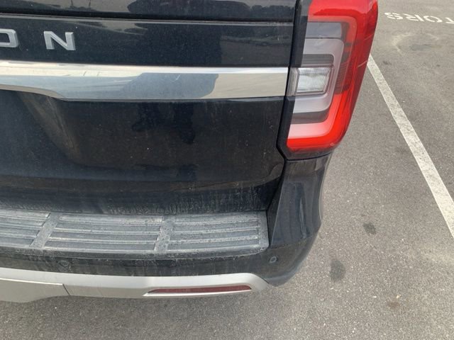 Used 2023 Ford Expedition Limited AWD/4WD image 7