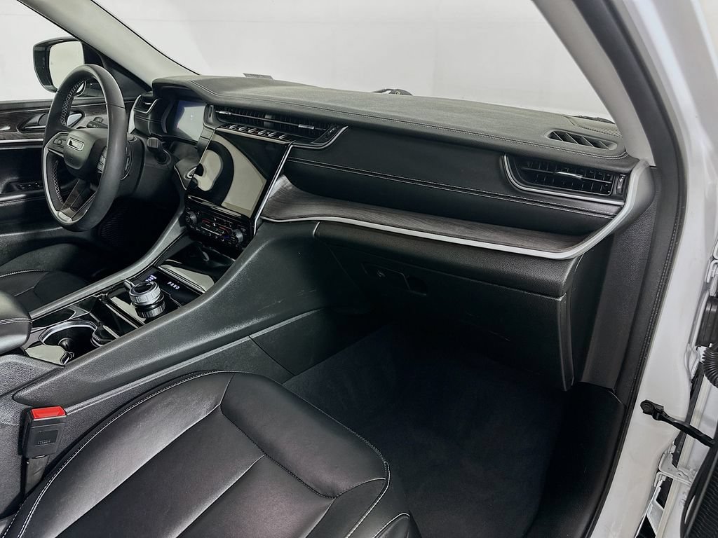 Certified 2023 Jeep Grand Cherokee L Limited w/ Black Appearance Package AWD/4WD image 41
