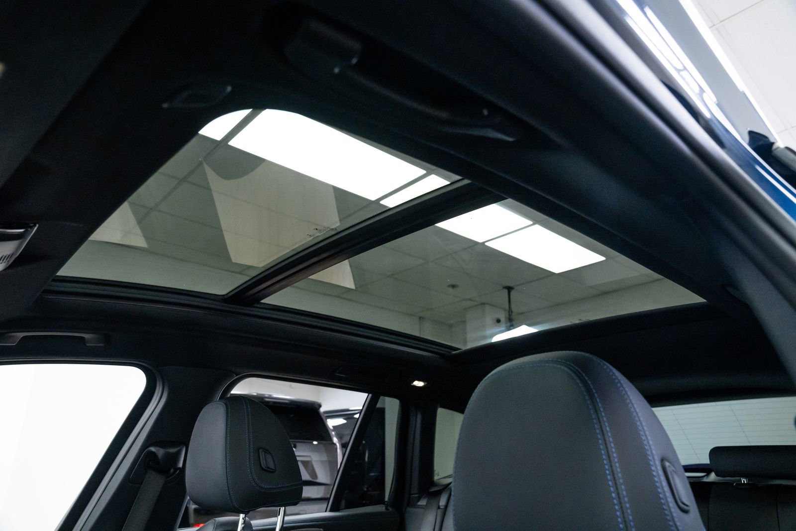 Used 2019 BMW X3 M40i w/ Premium Package image 17