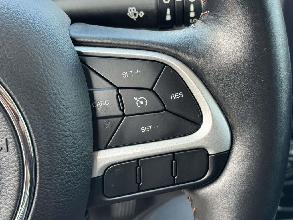 Used 2021 Jeep Compass Latitude w/ Convenience Group AWD/4WD image 17