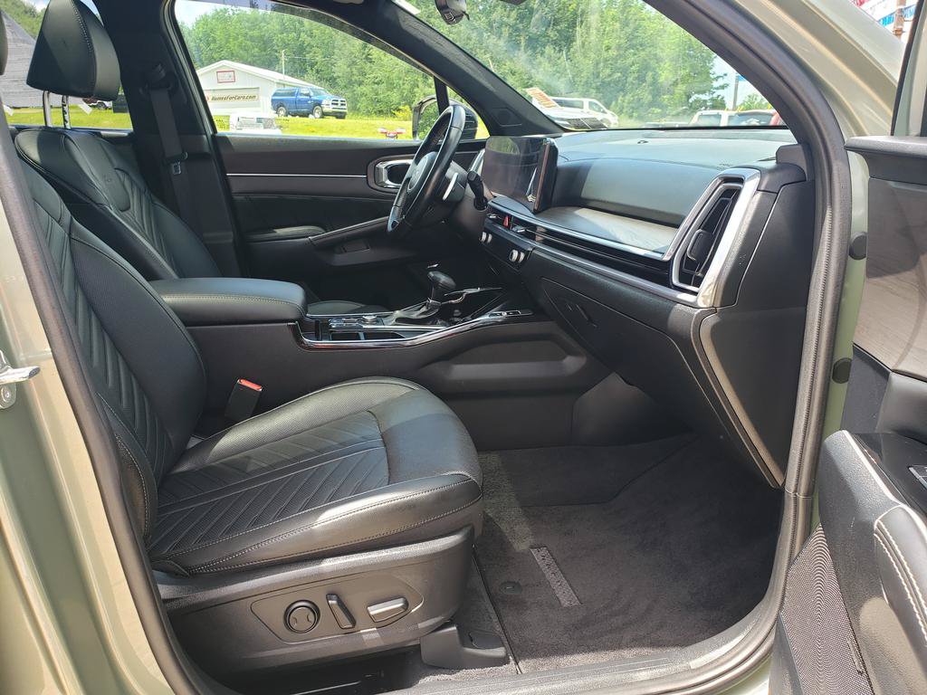 Used 2025 Kia Sorento SX Prestige AWD/4WD image 17