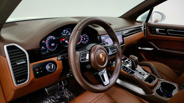 Used 2019 Porsche Cayenne Turbo AWD/4WD image 44