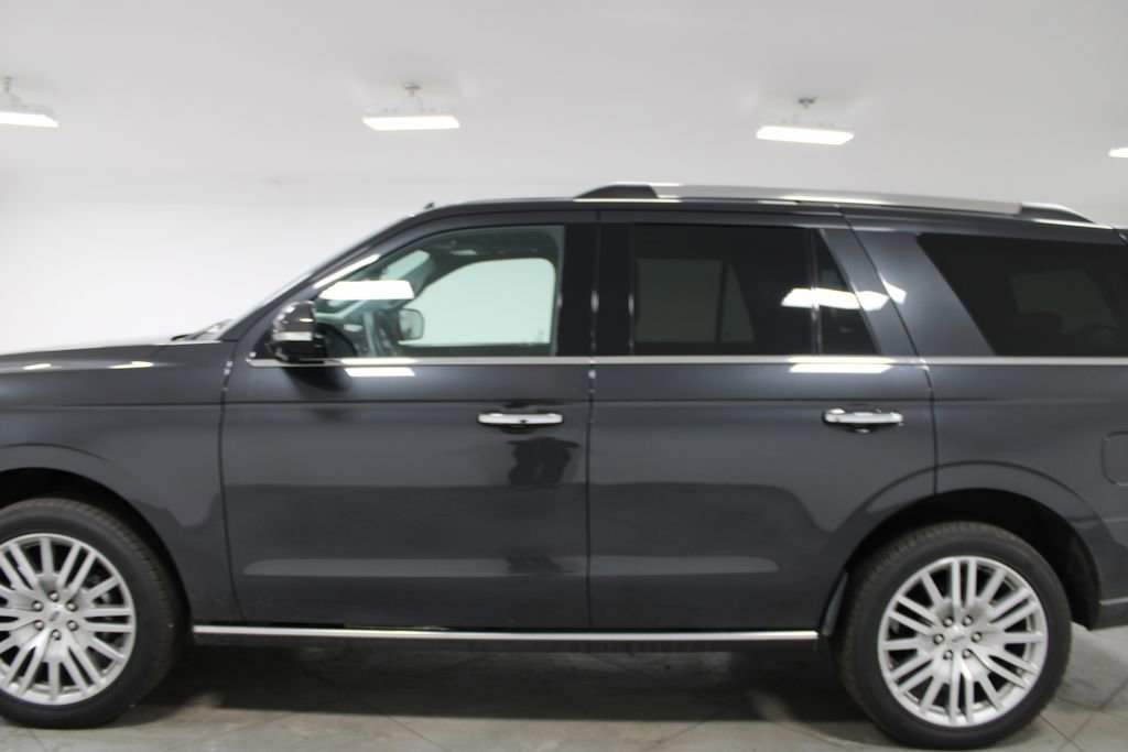 Used 2024 Ford Expedition Limited image 6