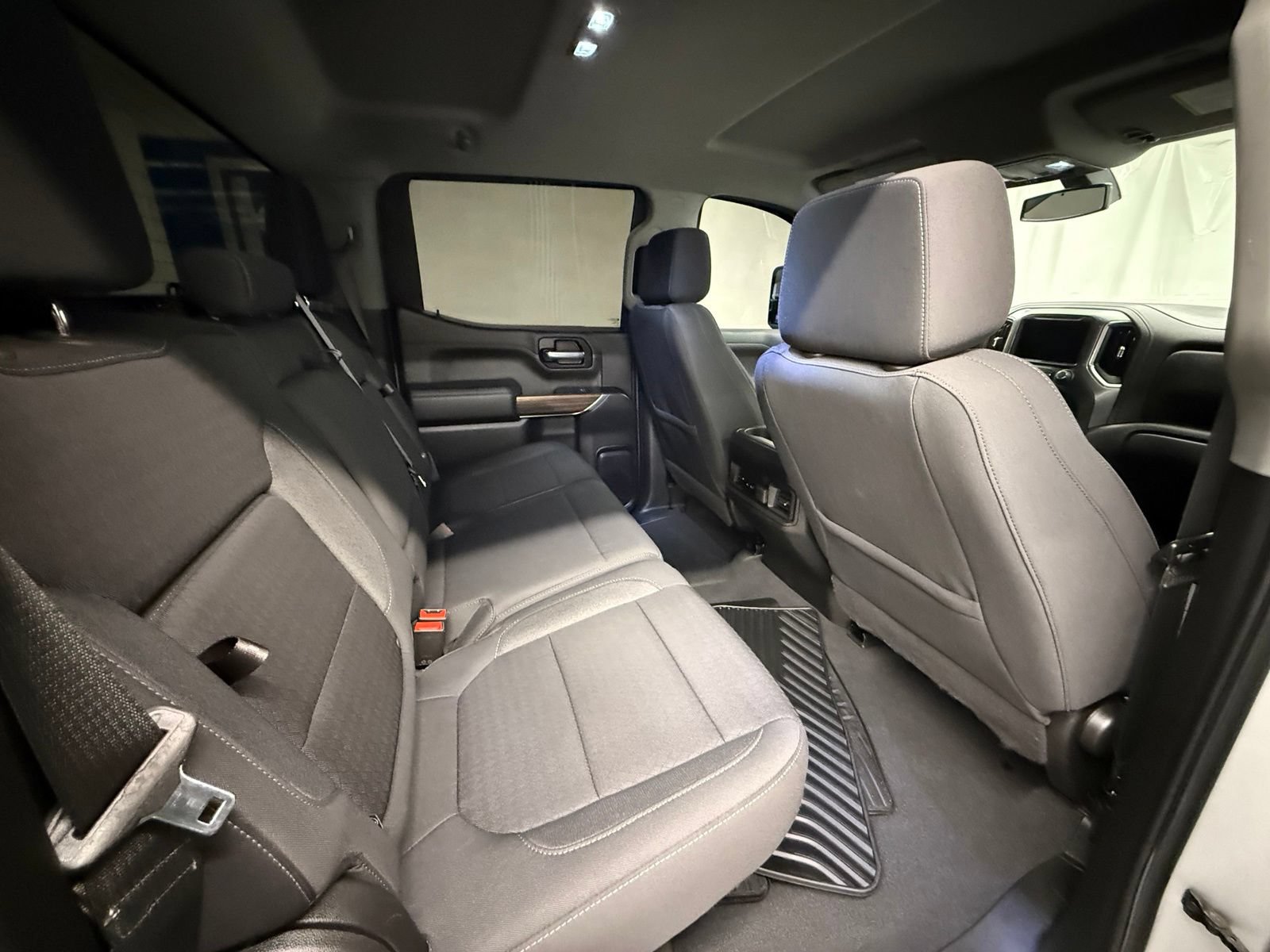 Used 2022 Chevrolet Silverado 1500 LT Trail Boss w/ Bed Protection Package AWD/4WD image 6