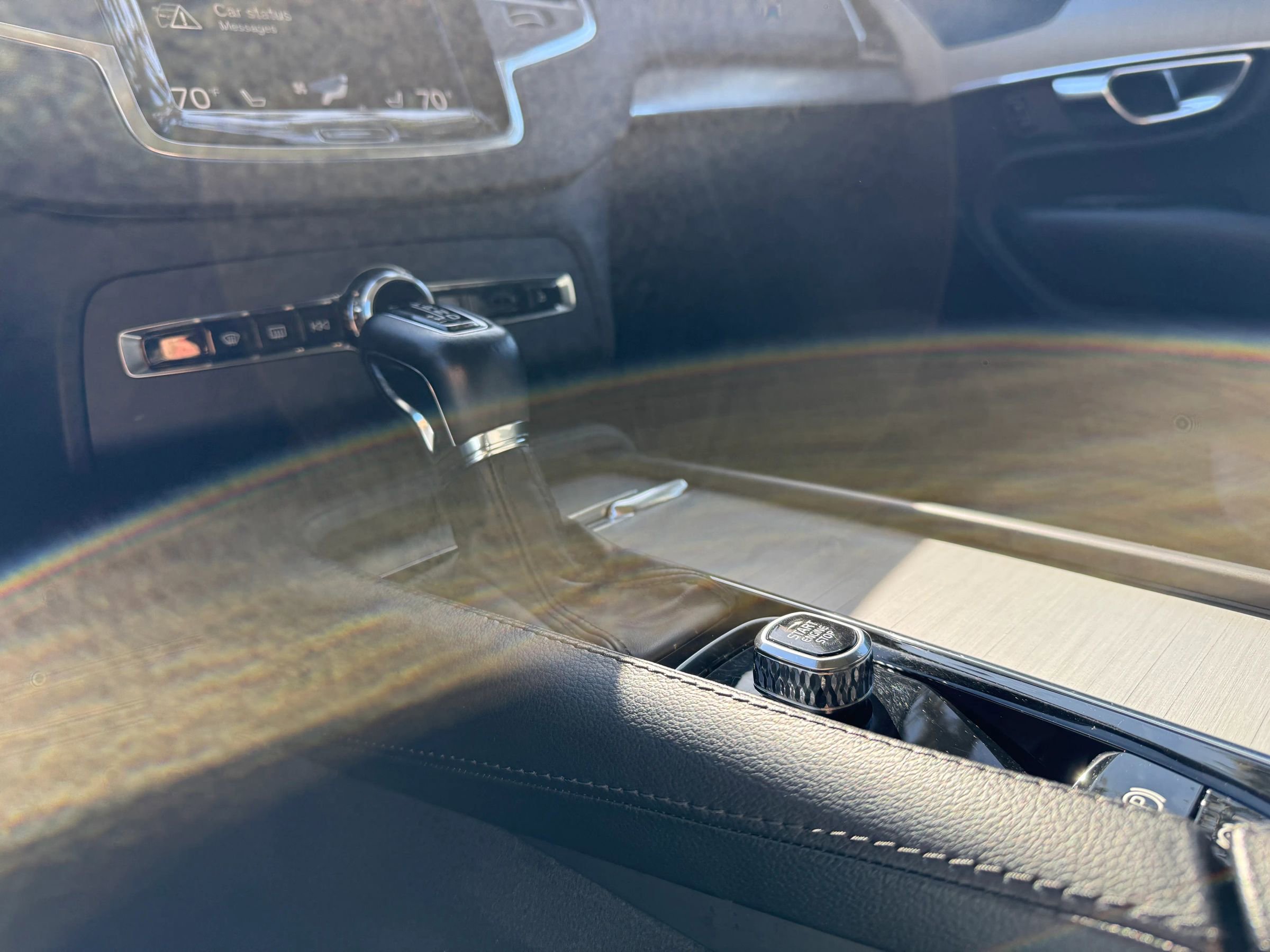 Used 2022 Volvo XC90 T5 Momentum w/ Climate Package image 17