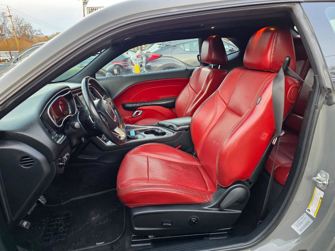 Used 2017 Dodge Challenger GT image 9