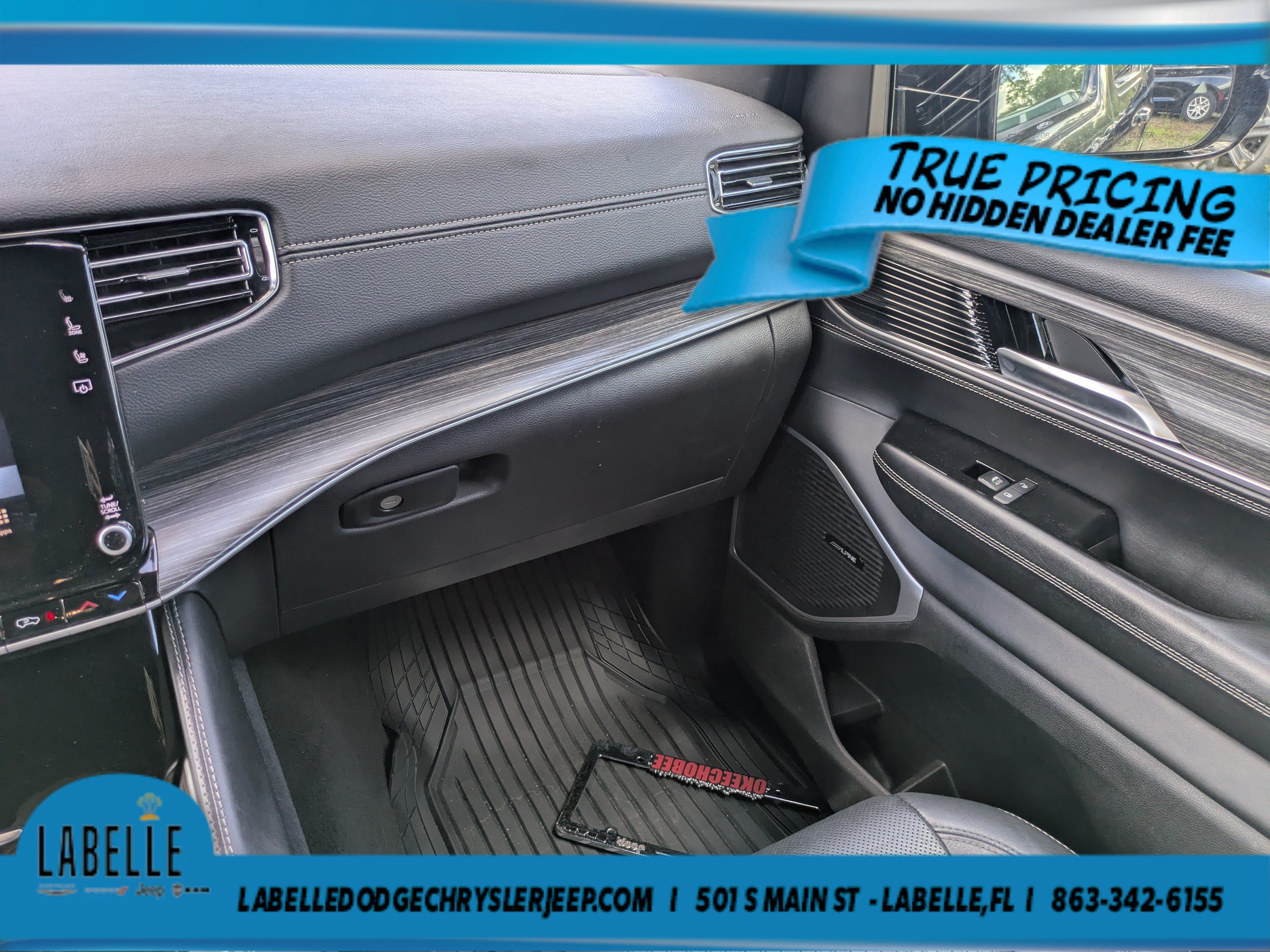 Used 2024 Jeep Wagoneer L Series II w/ Flexible Seating Group AWD/4WD image 15