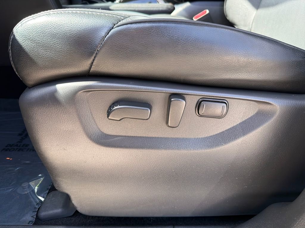 Certified 2022 Nissan Armada SL w/ Captain's Chairs Package image 15