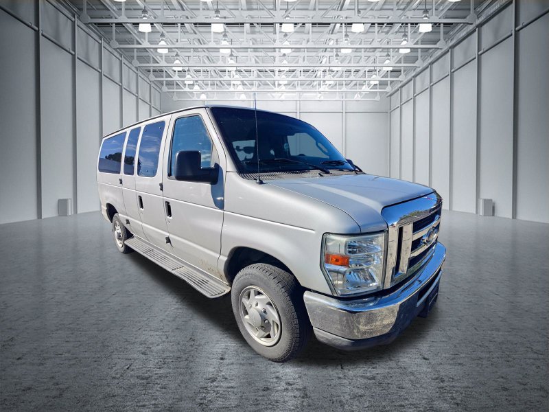 Used 2011 Ford E-350 and Econoline 350 XLT RWD image 3