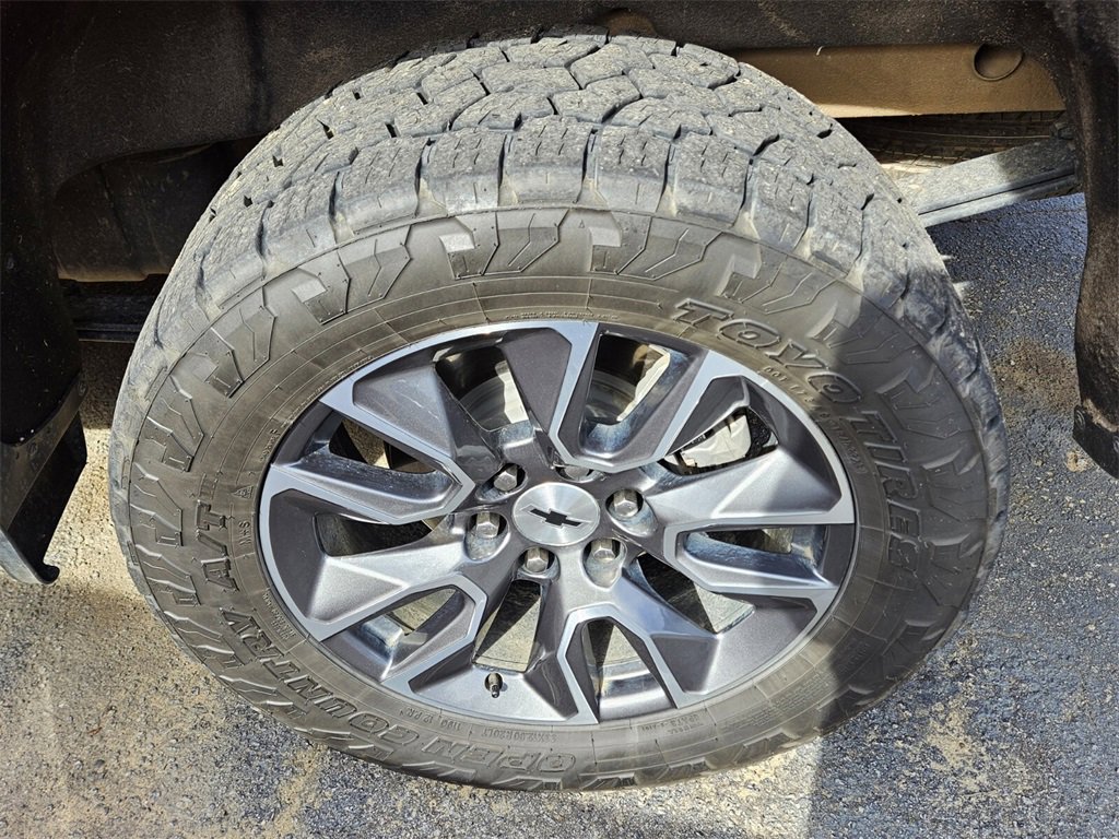 Used 2023 Chevrolet Silverado 1500 RST w/ Protection Package image 9