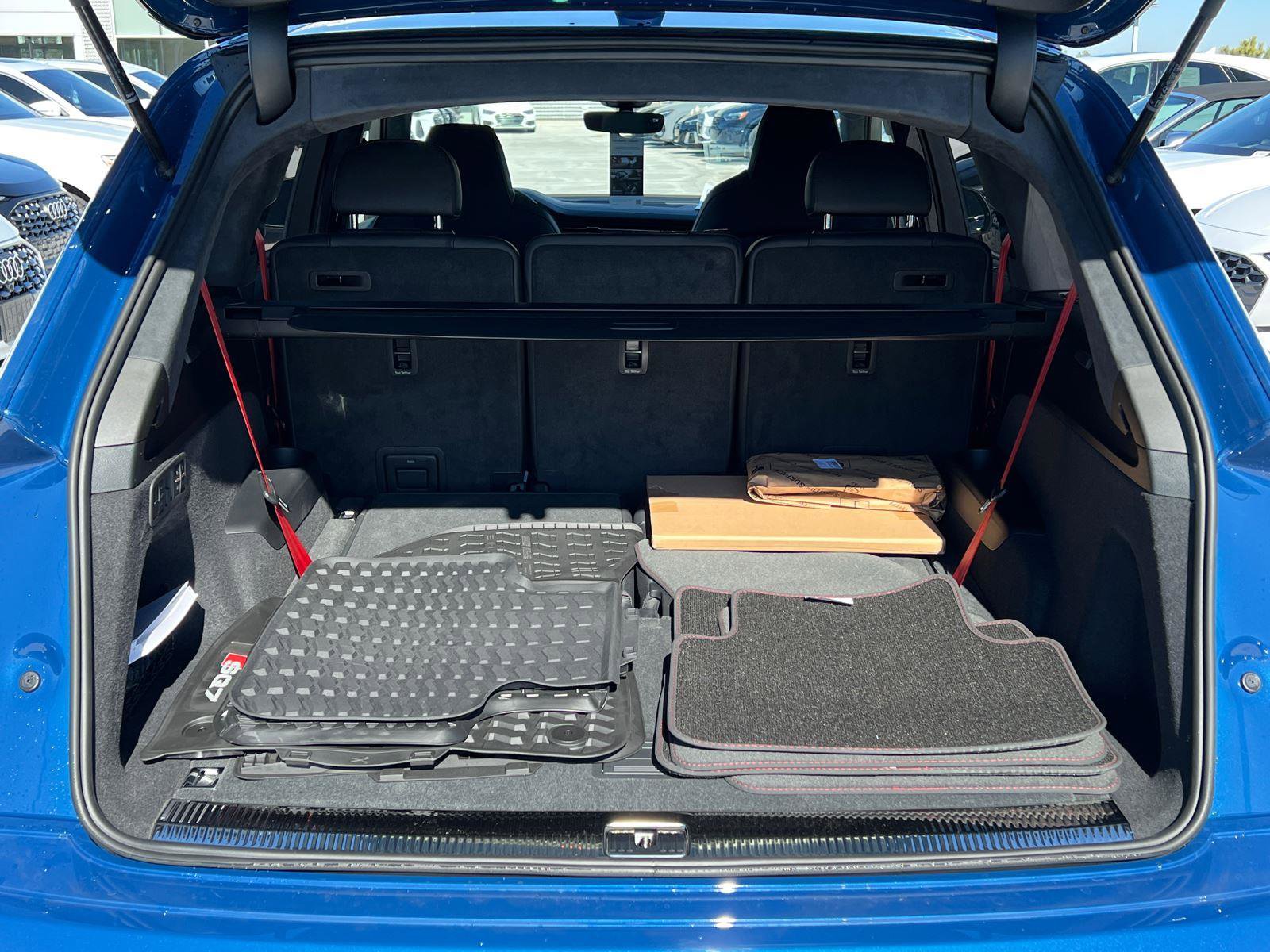 New 2026 Audi SQ7 Prestige AWD/4WD image 12