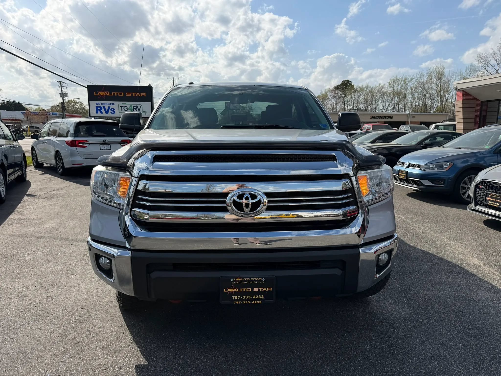 Used 2016 Toyota Tundra SR5 w/ TRD Off Road Package AWD/4WD image 8