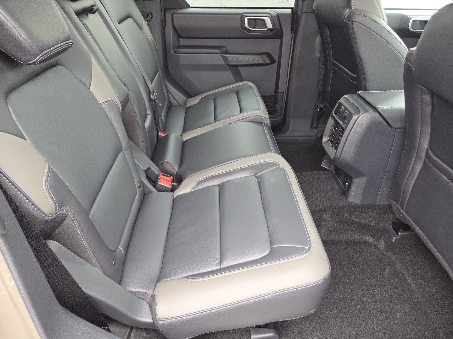 New 2026 Ford Bronco Outer Banks AWD/4WD image 21